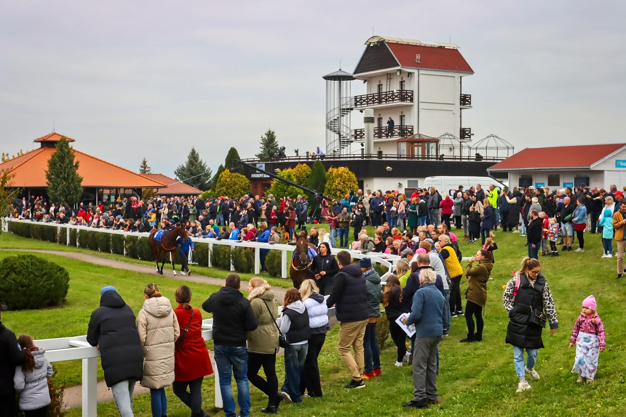 Sezóna na Hipodromu Most je pro letošek u konce